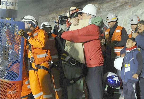 حیرت جهانیان از عملیات نجات معدنچیان شیلی