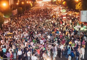 حضور گسترده مردم در خیابان های ایران 