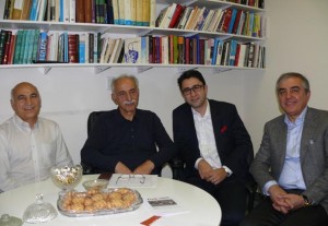 از راست: رضا بنایی، کاوه شهروز ، کریم لاهیجی و علی وکیلی  در دفتر شهروند 
