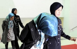 دو خواهر به دلیل داشتن مواد مخدر در فرودگاه مالزی دستگیر شده اند