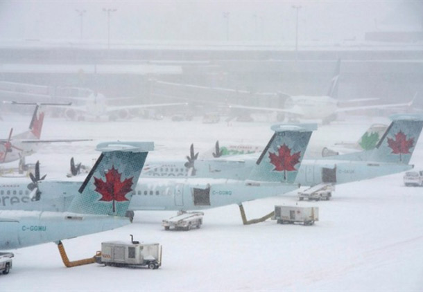 سرمای شدید باعث لغو صدها پرواز از فرودگاه تورنتو شد