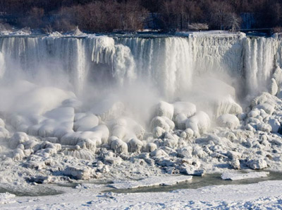 آبشار نیگارا یخ زد