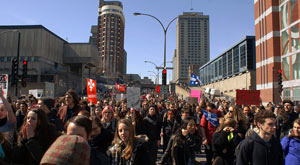 تظاهرات بی سابقه و گسترده علیه لیبرال ها در مونترال