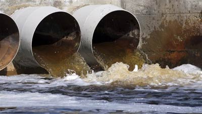 گسترش انتقاد از ریختن آب فاضلاب در رودخانه سن لوران