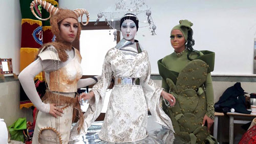 خشم رسانه‌های حکومتی از برگزاری شوی «لباس خلاقانه»