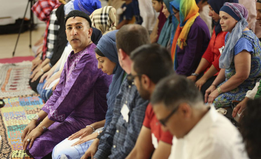 مسلمانان و هم جنسگرایان تورنتو درکنار هم کشتار اورلاندو را محکوم کردند