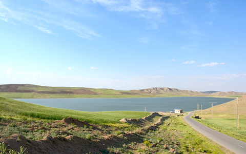 در کوچه‌سار ماه ـ دریاچه پری/جعفر سپهری