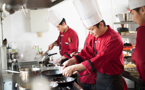پروژه آزمایشی با هدف محافظت از کارگران آسیب پذیر رستوران ها
