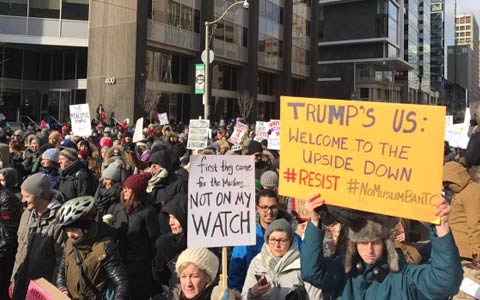 تظاهرات علیه اسلام هراسی و دستورات ترامپ در مقابل سفارت آمریکا در تورنتو