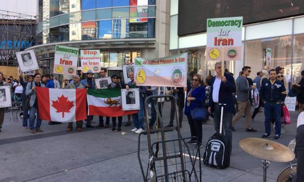شورای ملی ایران برگزار کرد:گردهمایی در تورنتو در اعتراض به نقض حقوق انسانی در ایران
