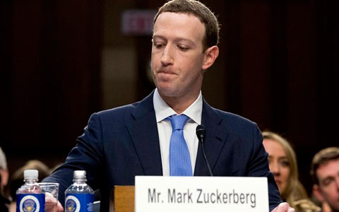 مارک زاکربرگ، بنیانگذار فیسبوک، در کنگره ی آمریکا از جهان عذرخواهی کرد   