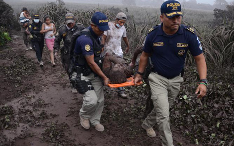 شمار کشته شدگان آتشفشان گواتمالا به ۷۰ نفر رسید