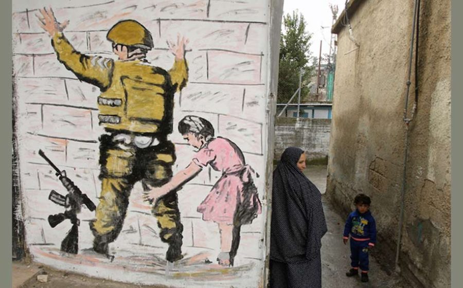 banksy-8-palestinian-girl
