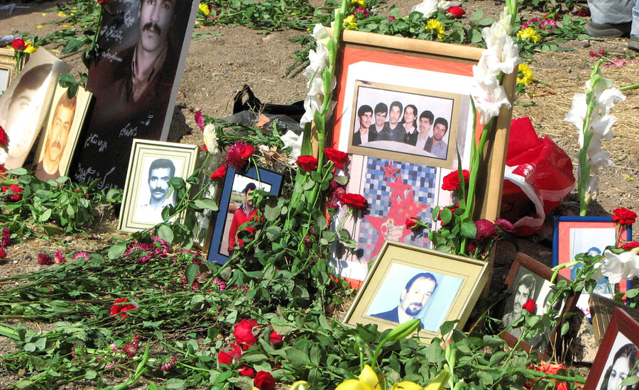 خون هزاران زندانی سیاسی اعدام شده در تابستان ۶۷، هنوز می تپد و دادخواهیم این بیداد را