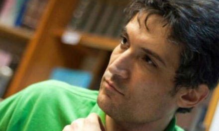 فرهاد میثمی به بهداری زندان اوین منتقل شد