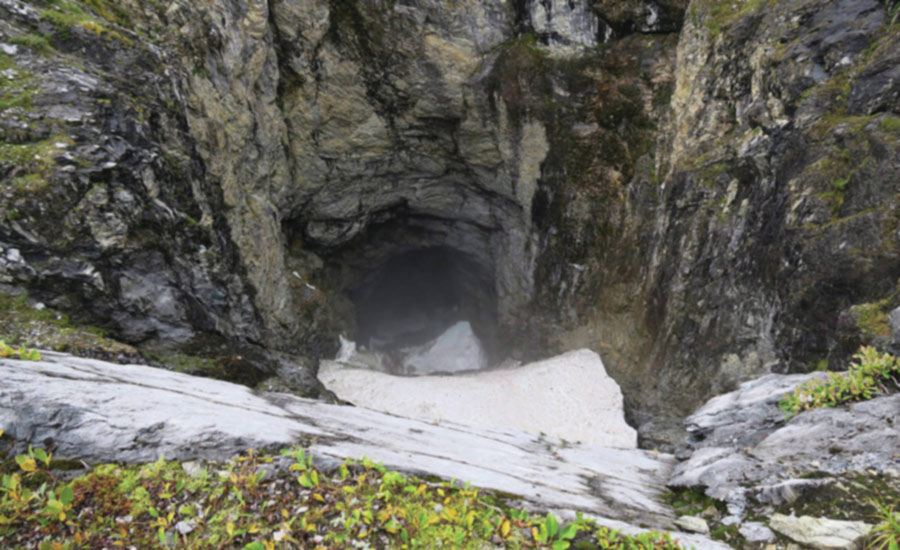 غار کشف شده در بریتیش کلمبیا ممکن است بزرگترین در کانادا باشد