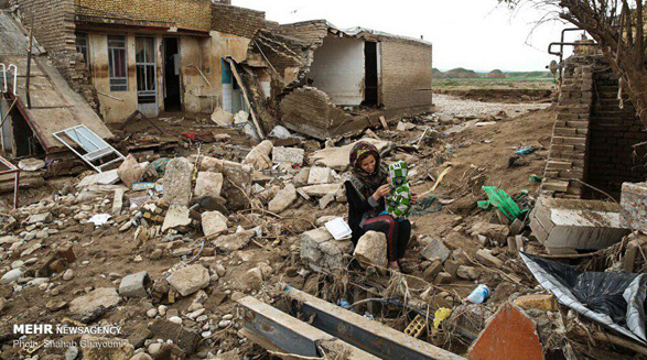 بحران سیل در ایران-  رئیس اورژانس: تاکنون ۷۷ نفر کشته و ۱۰۷۶ نفر زخمی شدند
