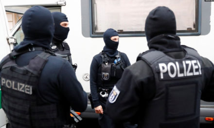 پلیس آلمان به چند مرکز اسلامی به ظن حمایت مالی از گروه حماس حمله کرد