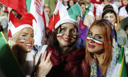 فیفا: هدف ما حضور زنان در همه مسابقات فوتبال در ایران است