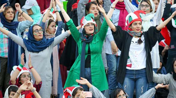 بازتاب نخستین حضور زنان ایران در ورزشگاه پس از چهار دهه ممنوعیت در رسانه‌های خارجی