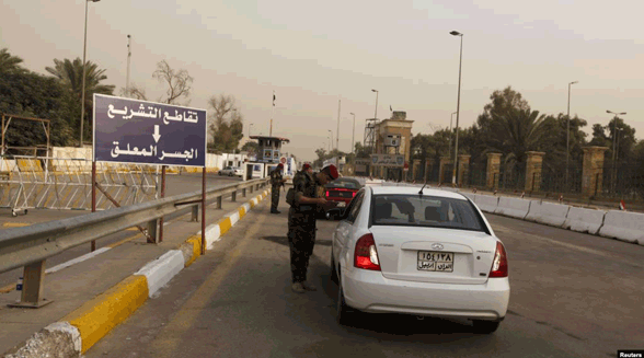 رویترز به نقل از منابع محلی از اصابت دست کم دو راکت کاتیوشا به منطقه سبز بغداد خبر داد