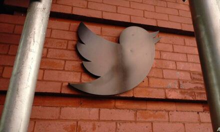 توییتر ۱۳۰ حساب کاربری مرتبط با ایران را حذف کرد